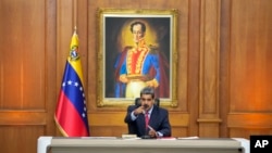 El Departamento de Estado de Estados Unidos ofrece una recompensa de hasta $15 millones de dólares por información que conduzca al arresto y/o condena de Nicolás Maduro Moros.