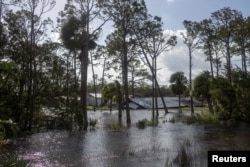 Estructuras destruidas por el huracán Helene en Horseshoe Beach, Florida, EE. UU., el 27 de septiembre de 2024. REUTERS/Kathleen Flynn